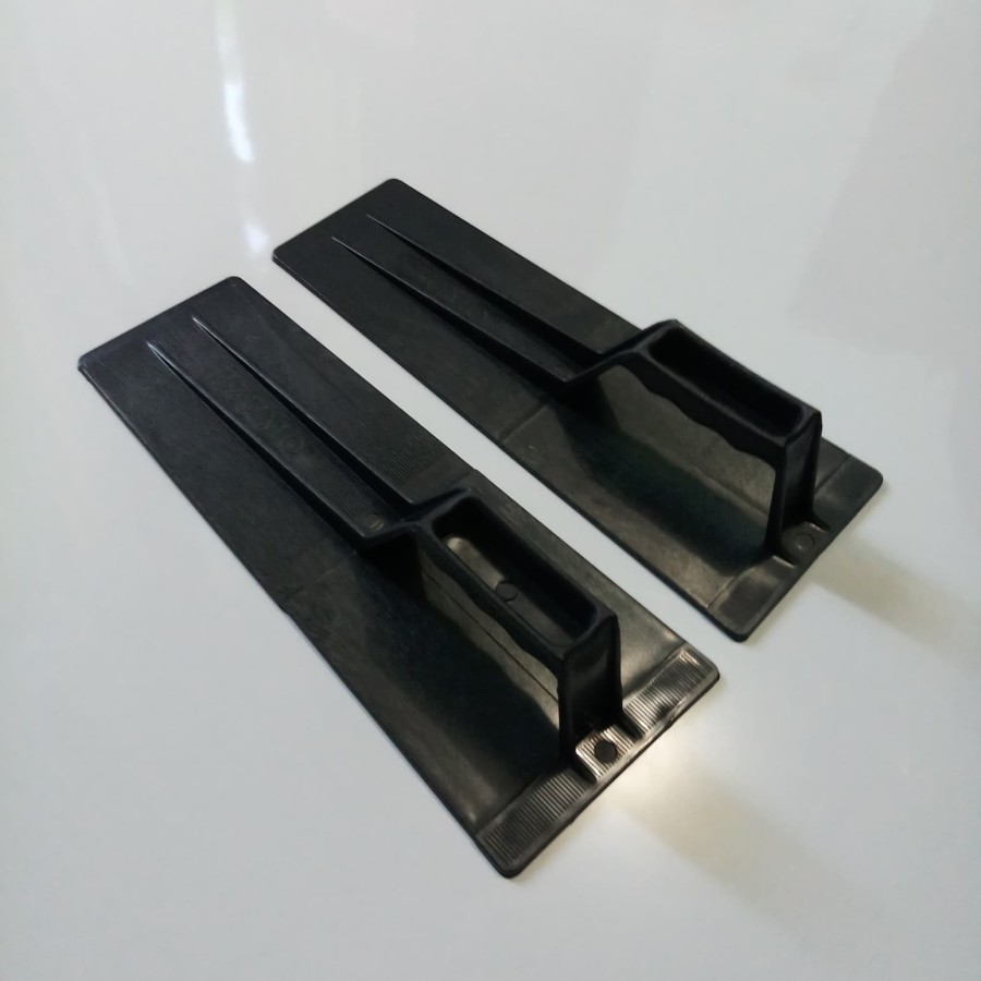ROSKAM HITAM  (A)