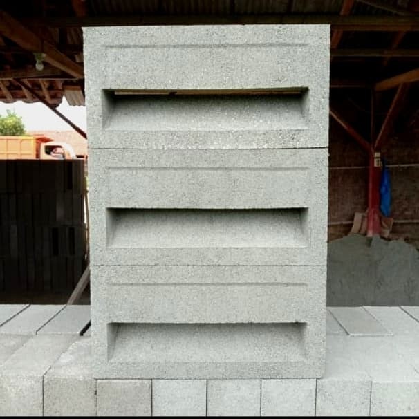 LOSTER SEMEN JALUSI